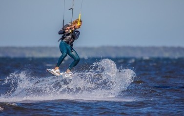 kite surfing fot. Jerzy Szczypiorowski