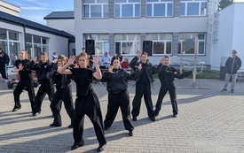 Galeria aktualności Targi Kariery i Pasji w PCKZiU w Pucku. Edukacja spotkała się z praktyką 7