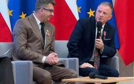Galeria aktualności Starosta Pucki Jarosław Białk odznaczony Medalem Komisji Edukacji Narodowej 1