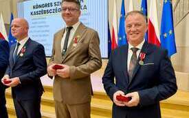 Galeria aktualności Starosta Pucki Jarosław Białk odznaczony Medalem Komisji Edukacji Narodowej 4