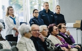 Galeria aktualności &bdquo;Świadomy Senior&rdquo; &ndash; o bezpieczeństwie, zdrowiu i prawach senior&oacute;w w Pucku 18