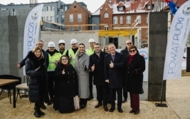 Galeria aktualności Wmurowanie kamienia węgielnego pod rozbudowę Szpitala Puckiego 13