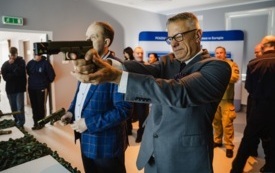 Galeria aktualności Edukacja przyszłości i szkolenie dla bezpieczeństwa. W PCKZiU działa już wirtualna strzelnica 4