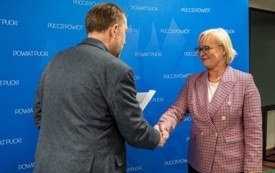 Galeria aktualności Uroczyste wręczenie informacji o przyznanych dotacjach dla organizacji pozarządowych 16