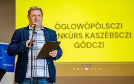 Galeria aktualności Gala BI&Eacute;LAWA 2026 w Strzelnie. Wręczono nagrody w Og&oacute;lnopolskim Konkursie Mowy Kaszubskiej &bdquo;B&euml; nie zab&euml;c m&ograve;w&euml; stark&oacute;w&rdquo; 47