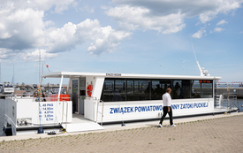 Galeria aktualności Elektryczny tramwaj wodny otrzymał imię. &bdquo;Bańtka&rdquo; wypłynęła na Zatokę Pucką 77