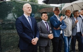 Galeria aktualności Wiecha zawisła nad nowym blokiem Szpitala Puckiego 7
