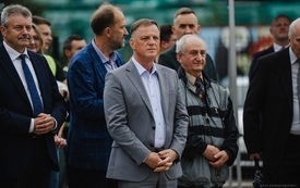 Galeria aktualności Wiecha zawisła nad nowym blokiem Szpitala Puckiego 15
