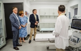 Galeria aktualności Wiceminister Jacek Karnowski z wizytą w Szpitalu Puckim. Rozmowy o rozwoju plac&oacute;wki i efektach inwestycji 4