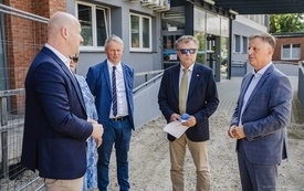 Galeria aktualności Wiceminister Jacek Karnowski z wizytą w Szpitalu Puckim. Rozmowy o rozwoju plac&oacute;wki i efektach inwestycji 11