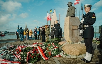 Zdjęcie do 103. rocznica Zaślubin Polski z Morzem
