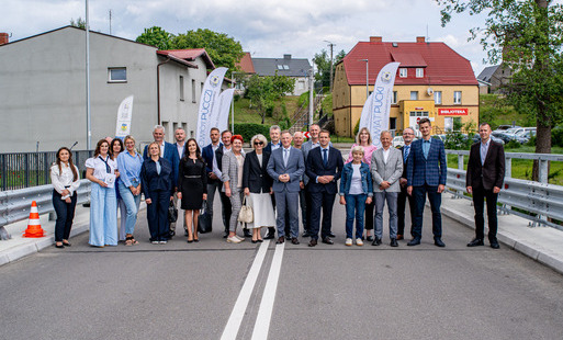 Zdjęcie do Wierzchucino: Nowa przeprawa nad Bychowską Strugą oficjalnie otwarta